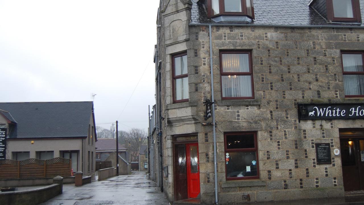 White Horse Hotel Strichen エクステリア 写真