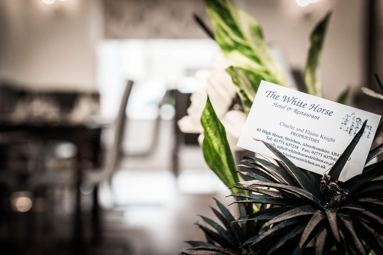 White Horse Hotel Strichen エクステリア 写真