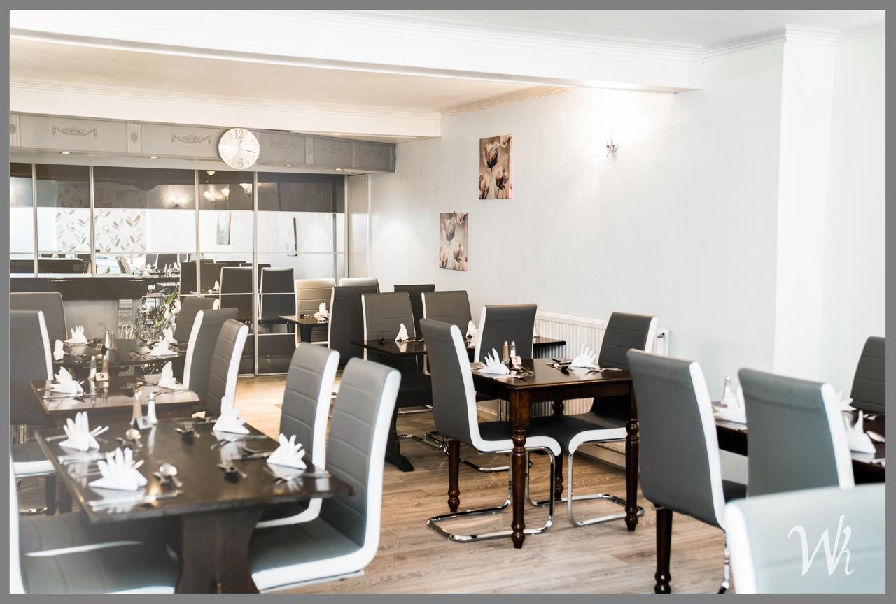 White Horse Hotel Strichen エクステリア 写真